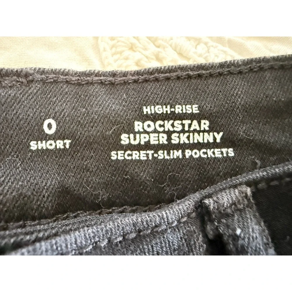 Old Navy Rockstar Sz 0 Super Skinny Black Jeans Short 26